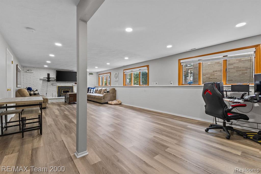 708 DOVER Street, Dearborn Heights, MI 48127 — Photo 14