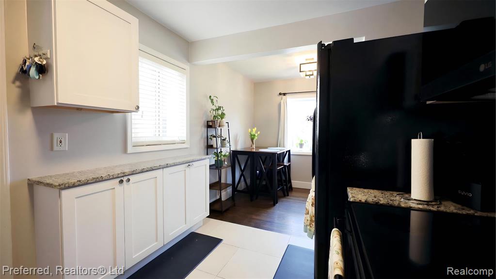 8483 Harding, Center Line, MI 48015 — Photo 10
