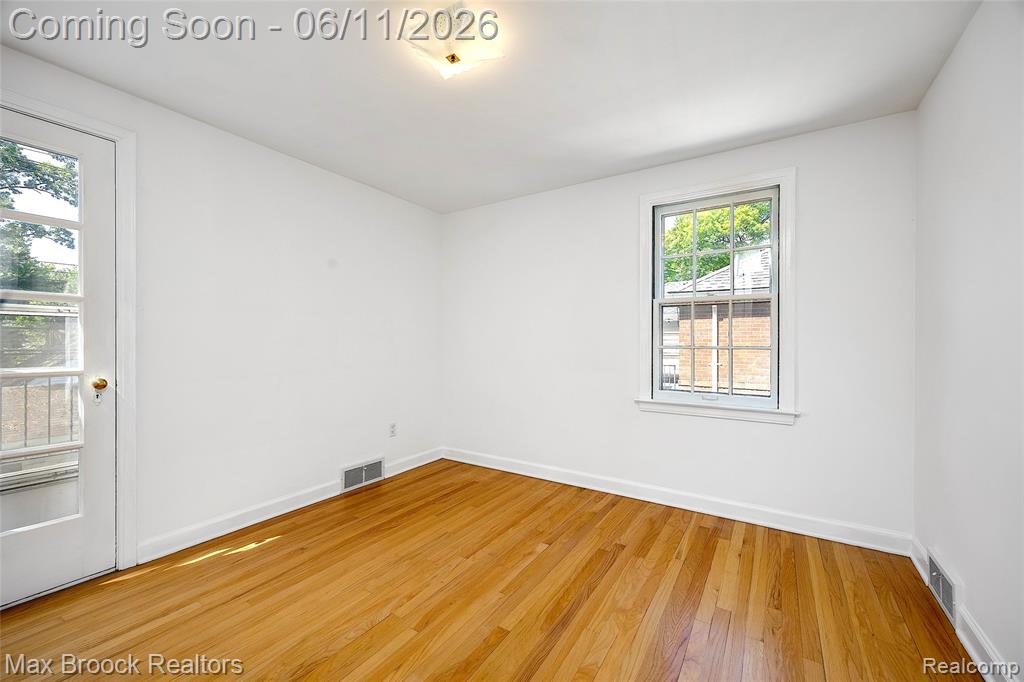 14 Fairwood Boulevard, Pleasant Ridge, MI — Photo 31