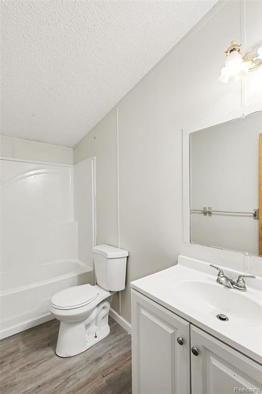 4281 Louie Ln, Lapeer, MI 48461 — Photo 6