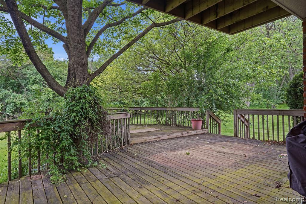 9277 Burning Tree Drive, Grand Blanc, MI 48439 — Photo 50