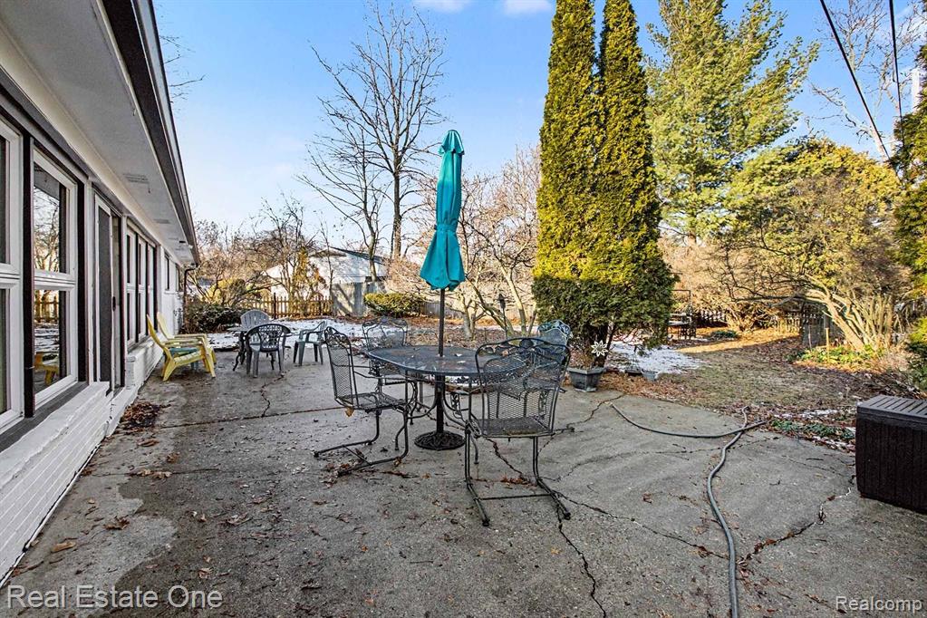 7251 Cottonwood Knoll, West Bloomfield, MI — Photo 12