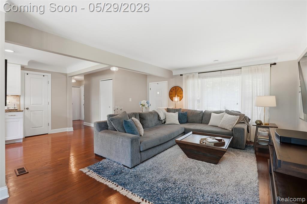 14338 Shadywood Drive, Plymouth, MI 48170 — Photo 8