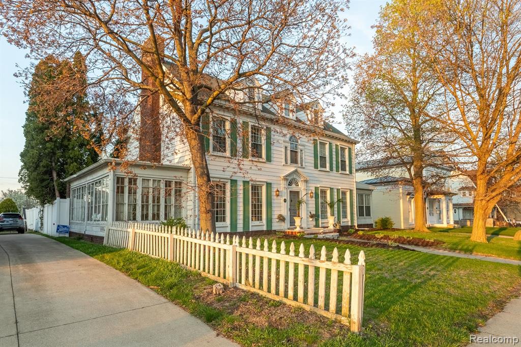 39 E ELM Avenue, Monroe, MI 48162 — Photo 2