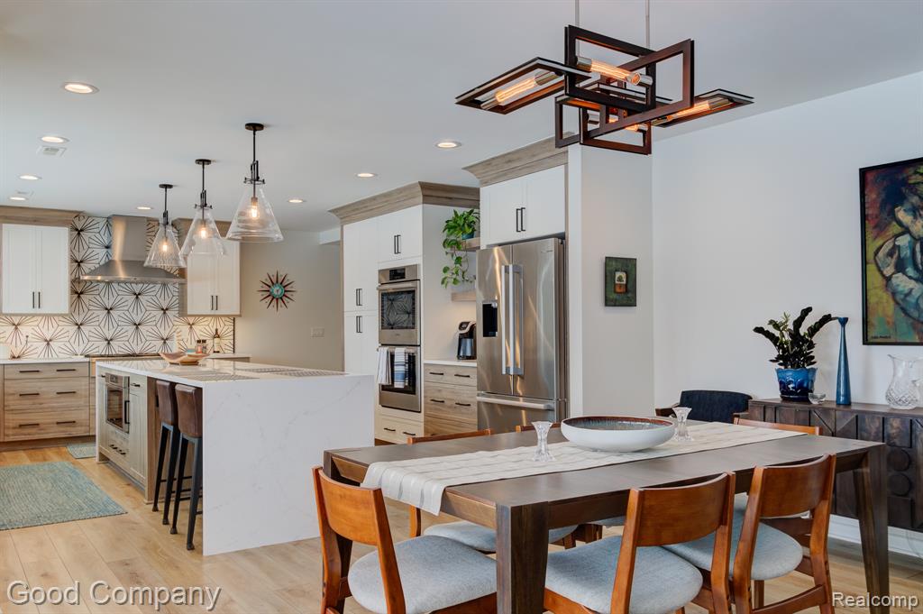805 N Pemberton Road, Bloomfield Hills, MI 48302 — Photo 20