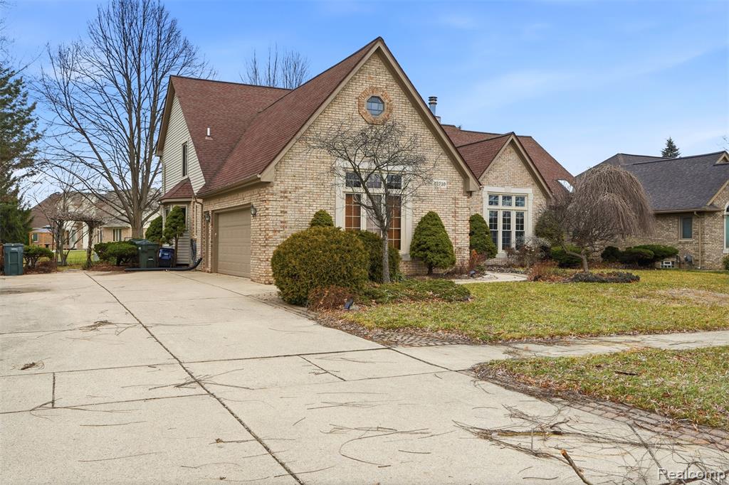 42739 Pond View Drive, Sterling Heights, MI 48314 — Photo 2