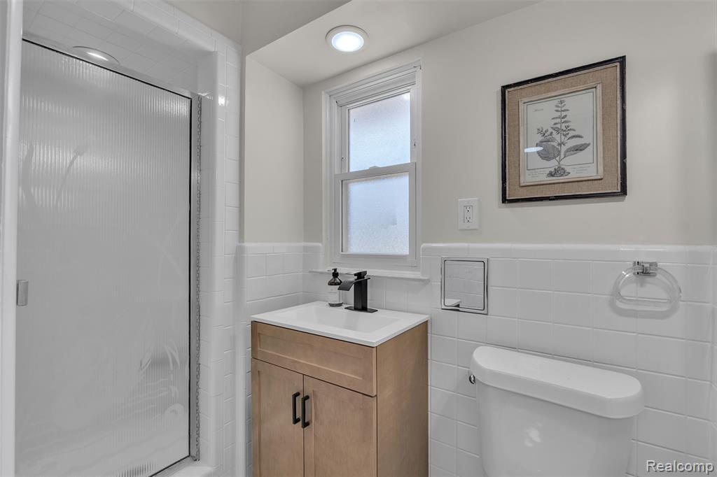 28720 Eldorado Pl, Lathrup Village, MI 48076 — Photo 28