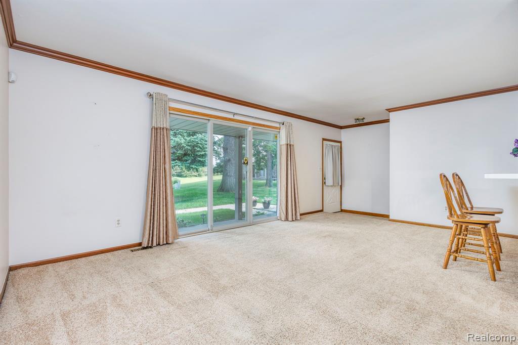49585 Bishop Court, Shelby Twp, MI 48315 — Photo 12