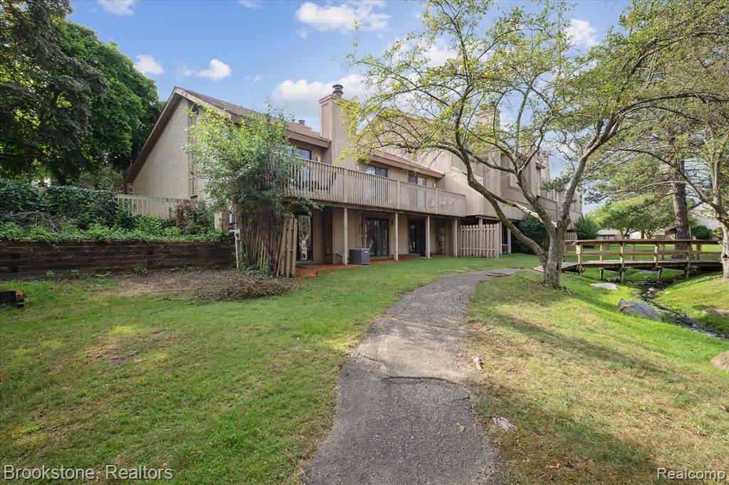 5195 Richard Run, West Bloomfield, MI — Photo 44