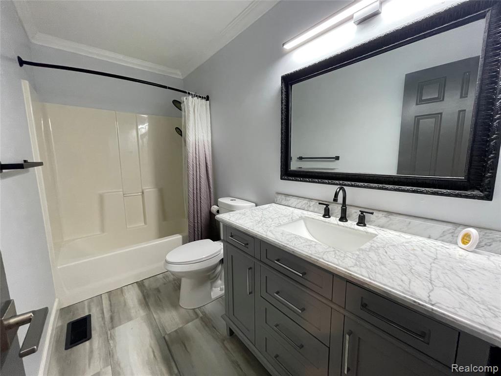 8981 Devon Drive, Shelby Twp, MI 48317 — Photo 28