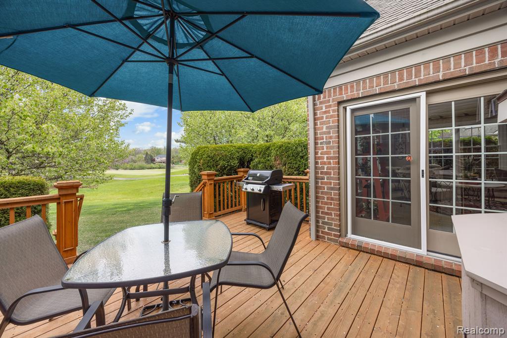 44586 BROADMOOR Circle N, Northville, MI 48168 — Photo 39