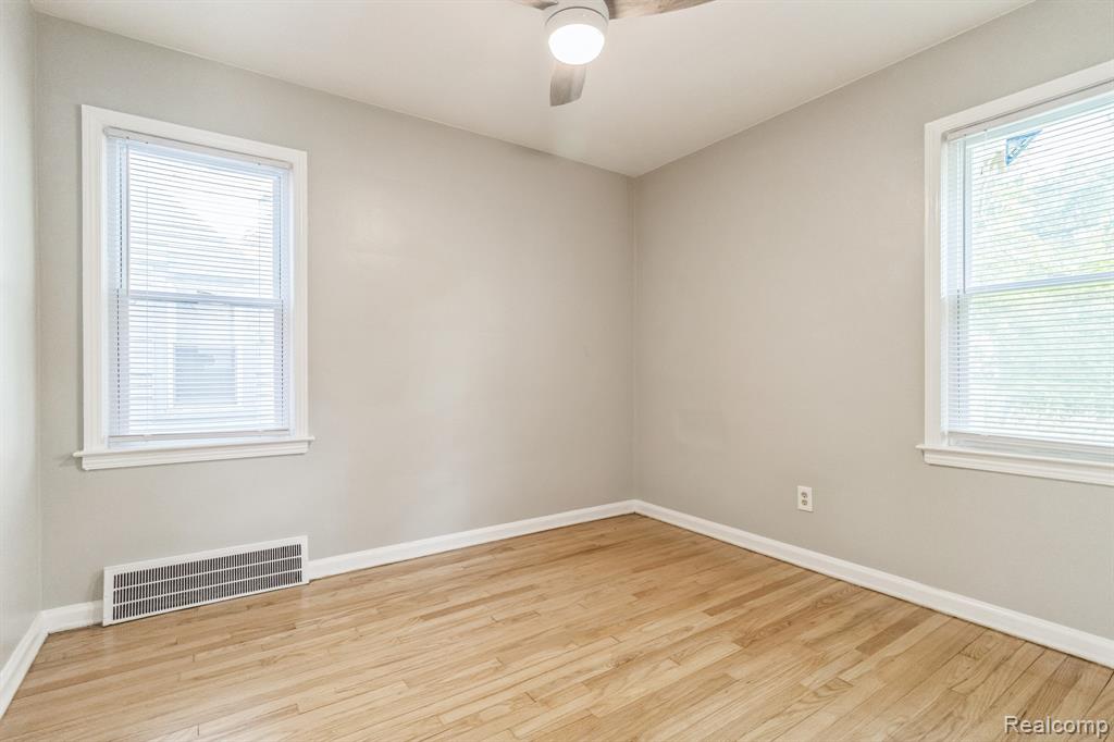 19620 Lyndon Street, Detroit, MI 48223 — Photo 13