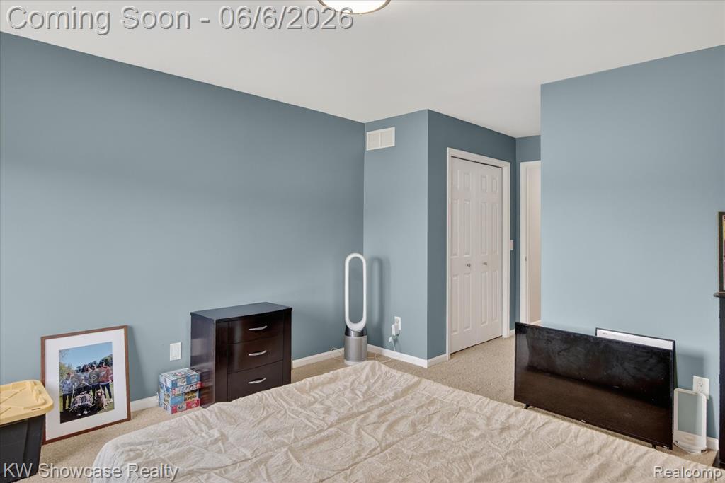 6220 Whispering Meadows Drive, White Lake, MI 48383 — Photo 32