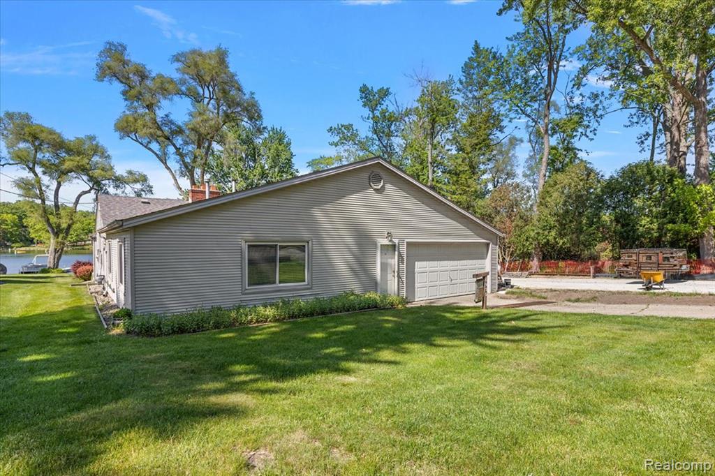 6930 Colony Drive, West Bloomfield, MI 48323 — Photo 5