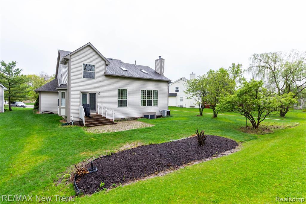 4905 RAVINE, Ann Arbor, MI 48105 — Photo 43