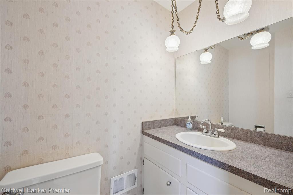 8077 Casa Mia Drive, White Lake, MI — Photo 18
