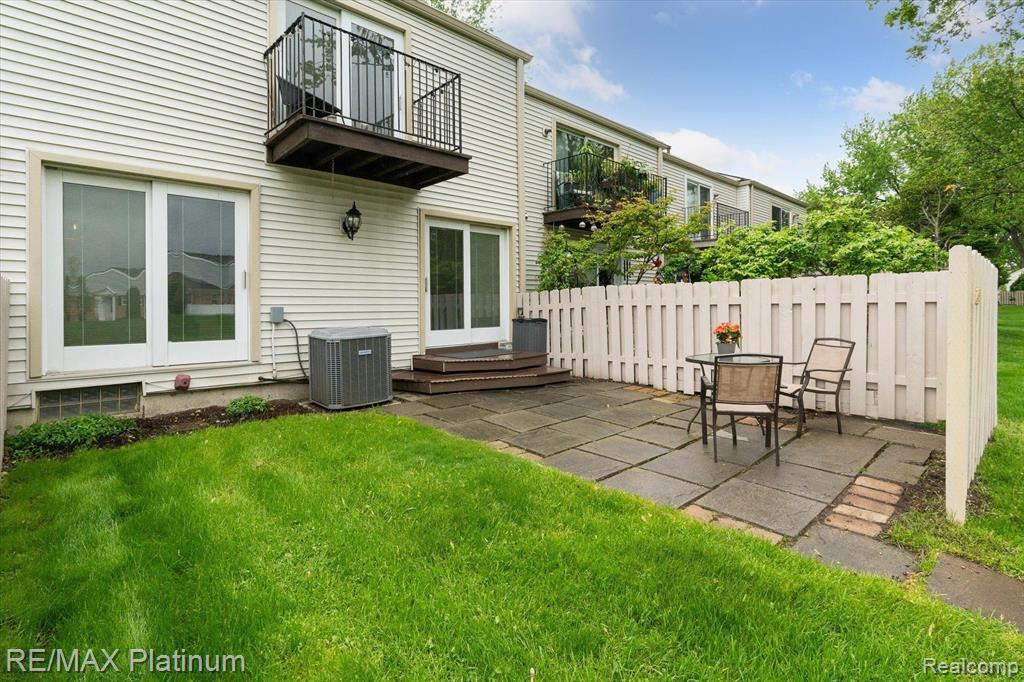 24458 BASHIAN Drive, Novi, MI — Photo 39