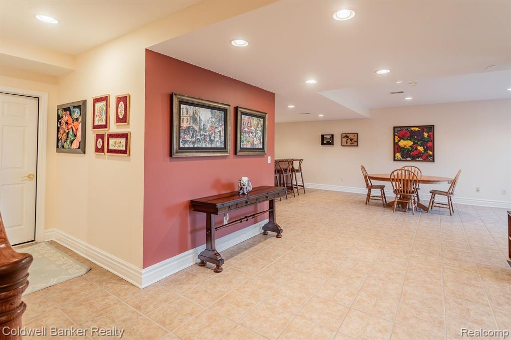 26270 VALHALLA Drive, Farmington Hills, MI 48331 — Photo 28