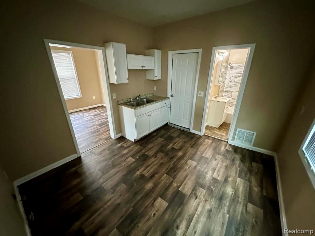 334 Cavalry Street, Detroit, MI 48209 — Photo 6