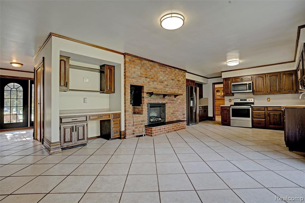 300 Sherman Court, Ortonville, MI 48462 — Photo 21
