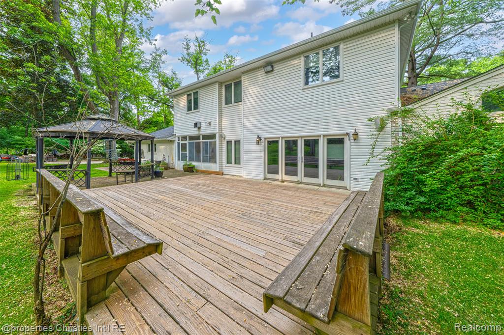 6663 Bloomfield Lane, West Bloomfield, MI — Photo 47