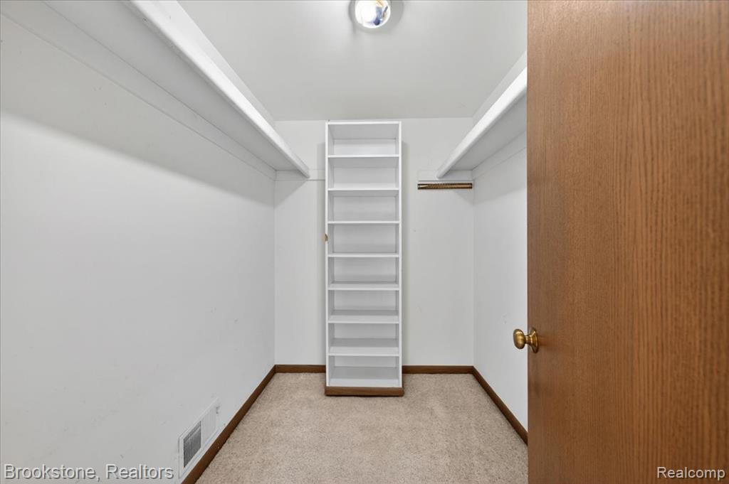 2610 Vanel Court, West Bloomfield, MI 48324 — Photo 35