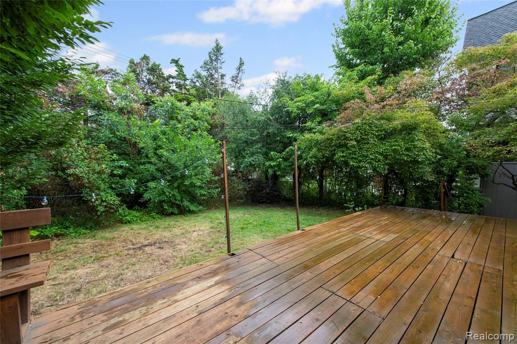 10534 Kingston Avenue, Huntington Woods, MI — Photo 27