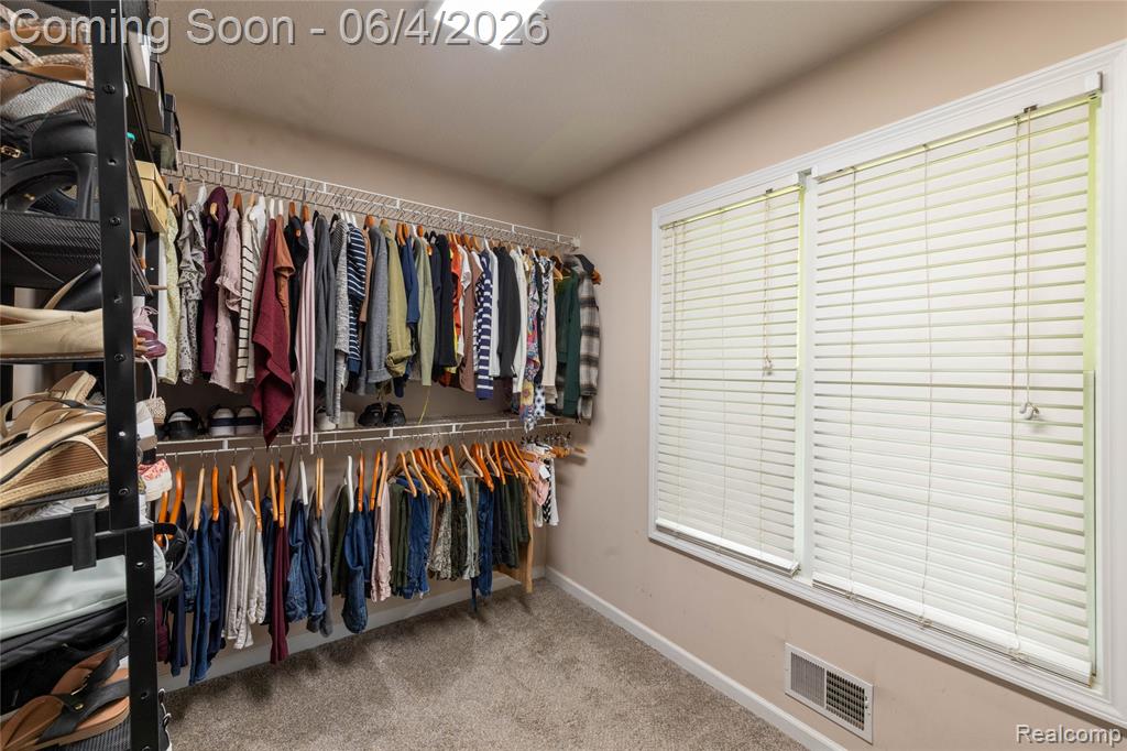 12621 Golden Oaks Drive, Milford, MI 48380 — Photo 12