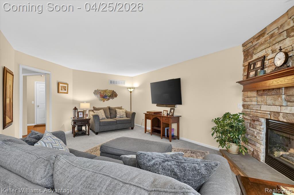 721 Remington Court, Commerce Twp, MI 48382 — Photo 14