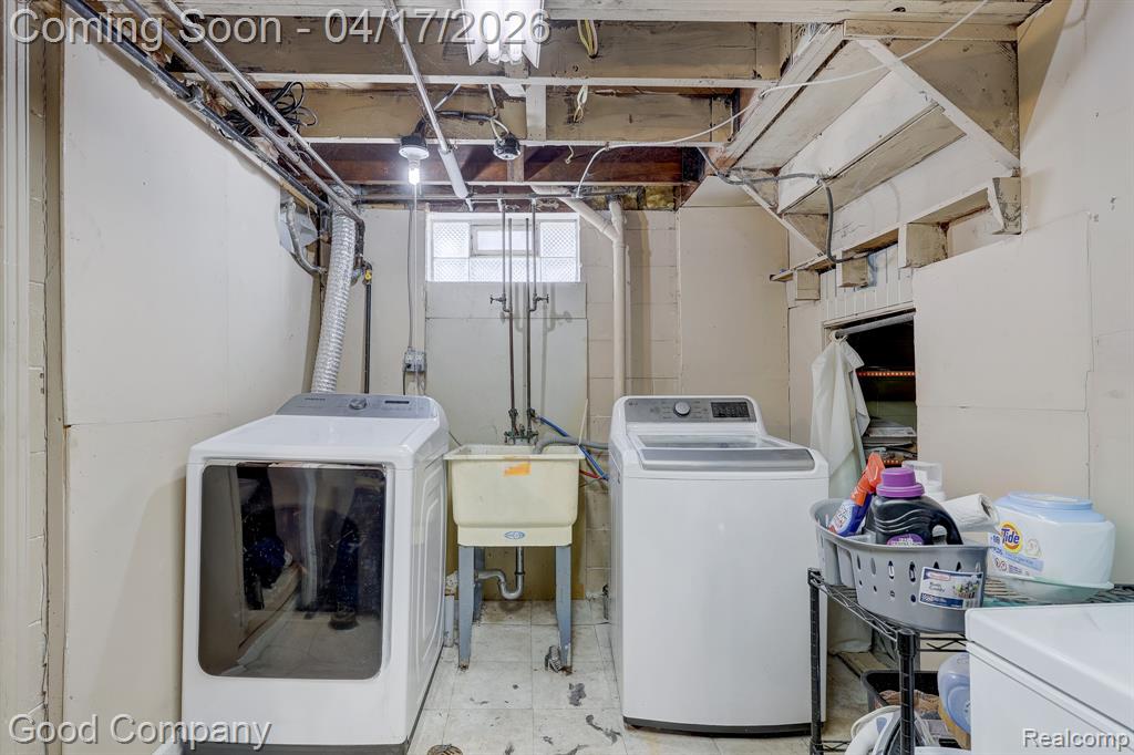23211 Rensselaer Street, Oak Park, MI 48237 — Photo 27