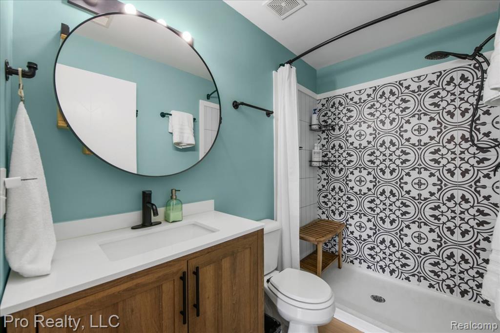 426 Marigold Circle, Westland, MI — Photo 16