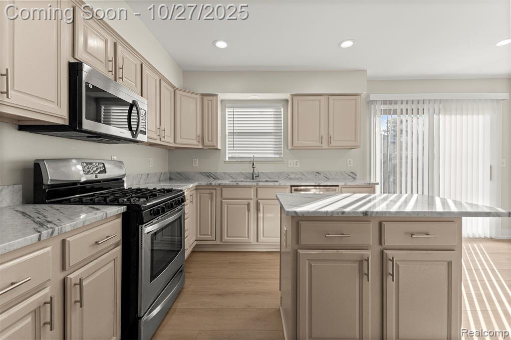 4209 Monroe Street, Dearborn Heights, MI 48125 — Photo 11