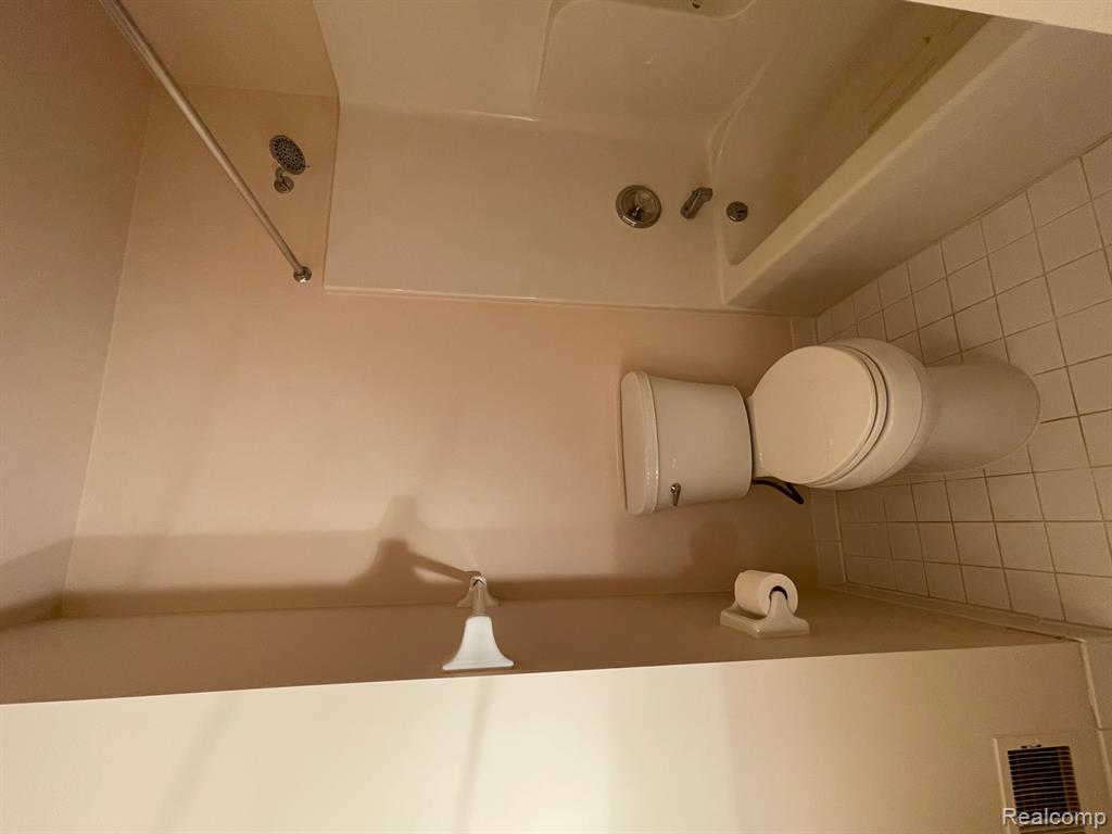 10385 Tophill, Hartland, MI 48353 — Photo 23