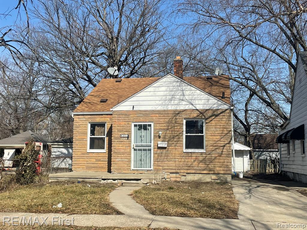 8810 Farmbrook Street, Detroit, MI 48224 — front exterior