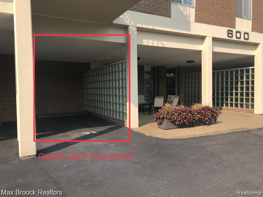 600 W BROWN Street, Birmingham, MI 48009 — Photo 3