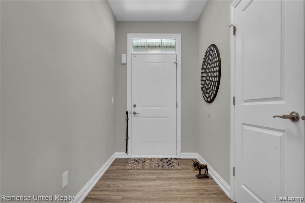 8057 Timber Trail, White Lake, MI — Photo 4