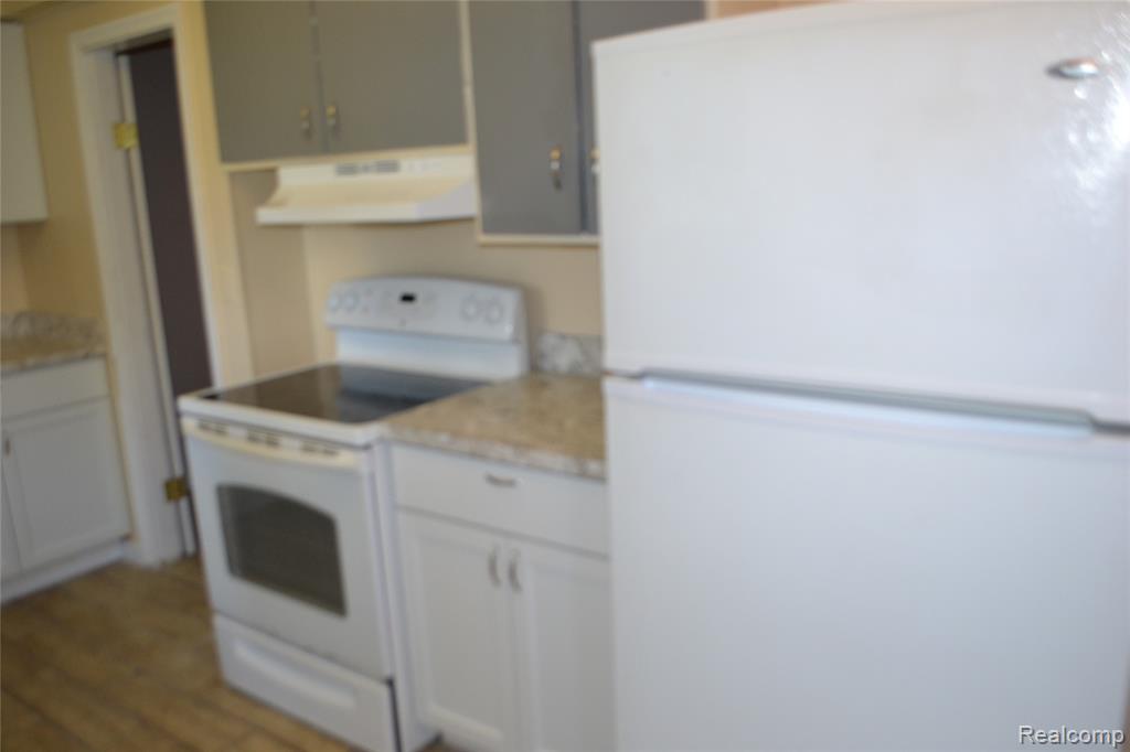 5084 Lennon Road, Flint, MI 48507 — Photo 8