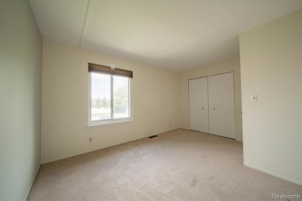 7310 Bluewater Drive, 116, Clarkston, MI 48348 — Photo 13