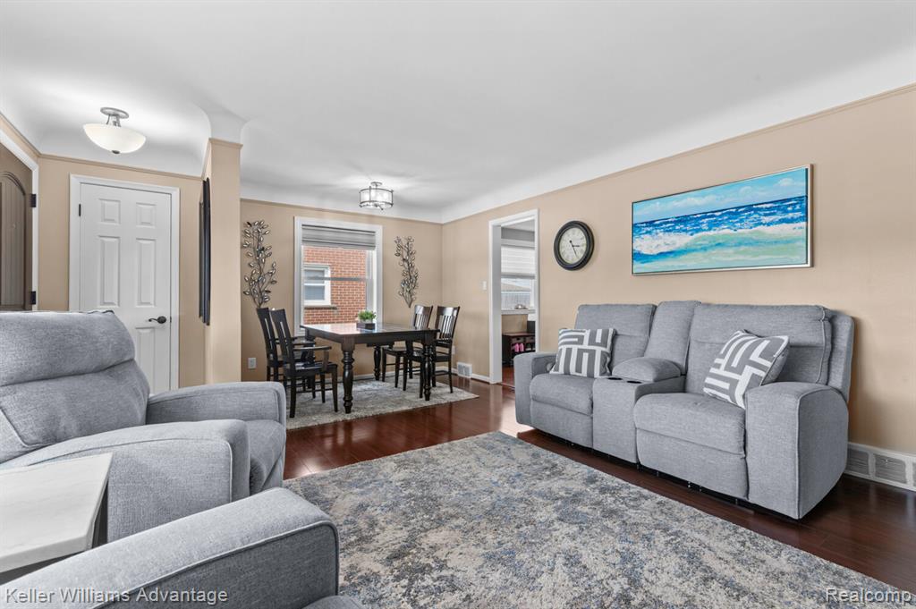 6514 Sharon Street, Garden City, MI — Photo 6