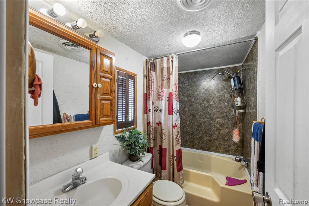2916 Navarre Boulevard, Monroe, MI 48162 — Photo 20