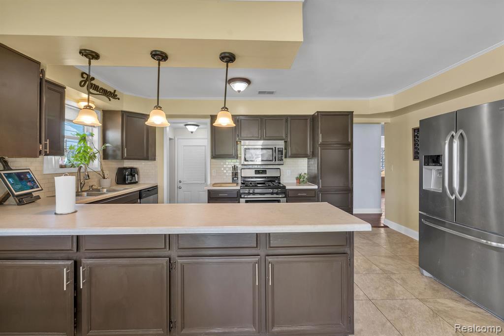 17836 Poplar Street, Riverview, MI 48193 — Photo 38