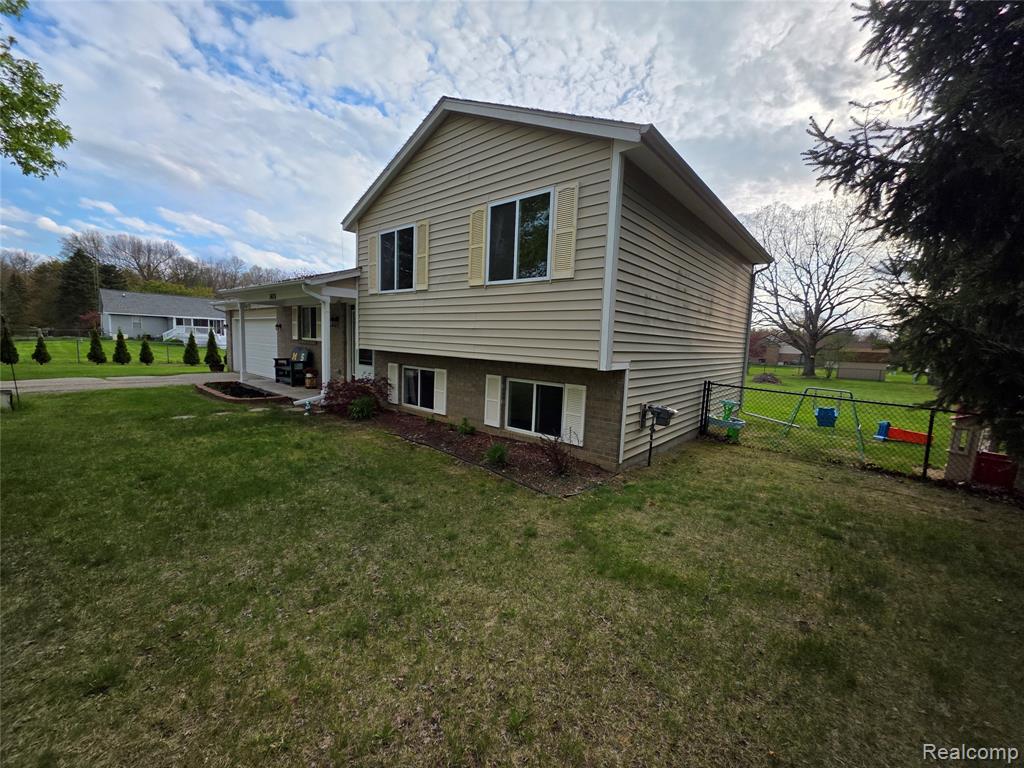 3435 Rockledge Lane, Lapeer, MI 48446 — Photo 23