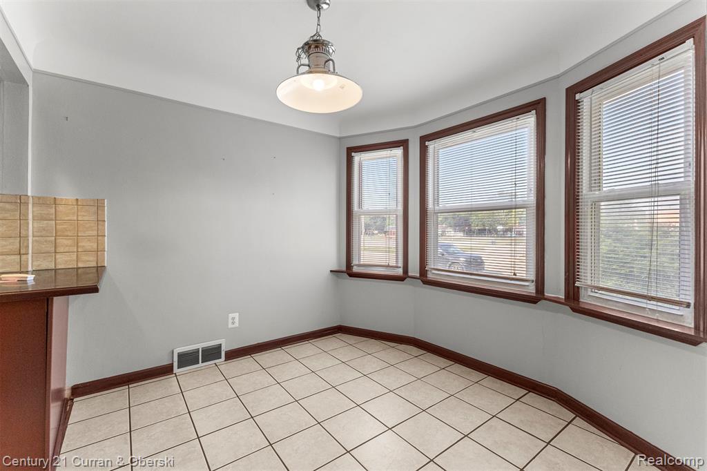 9299 Becker Avenue, Allen Park, MI 48101 — Photo 8