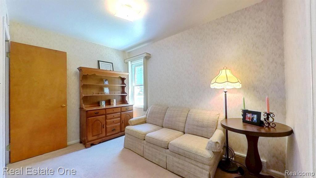 1938 Beverly Street, Sylvan Lake, MI 48320 — Photo 39