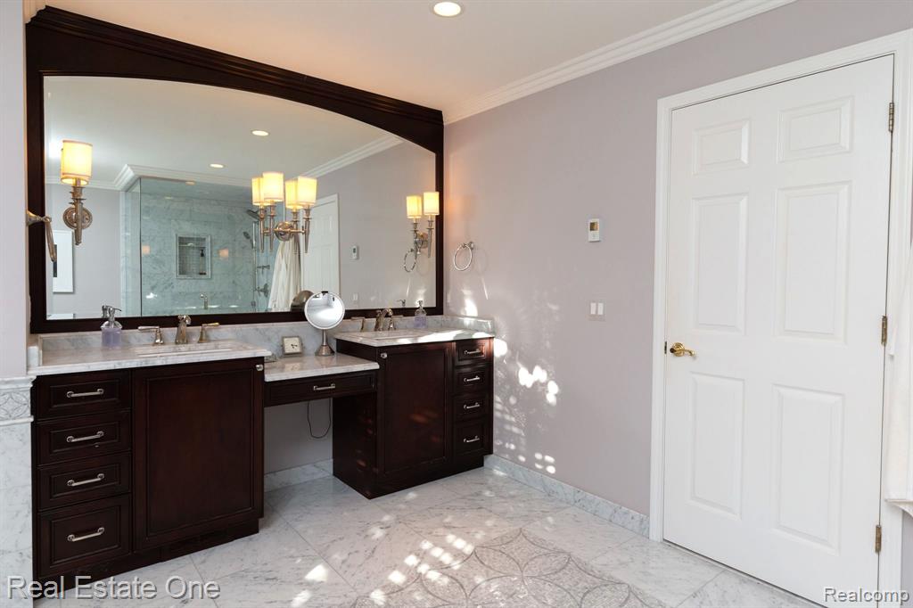 5538 CLEARVIEW Drive, Troy, MI 48098 — Photo 41