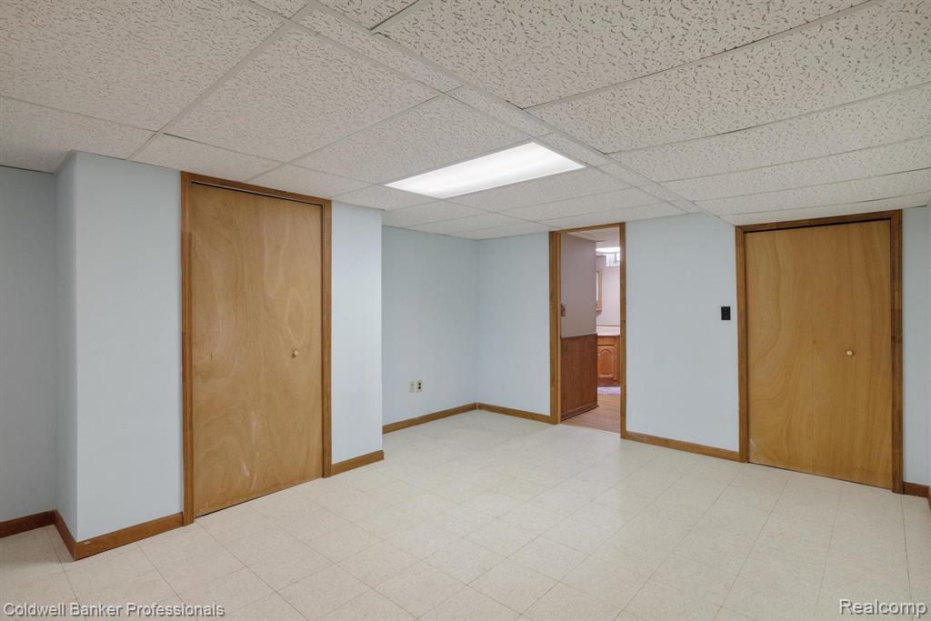 8536 Blackburn Drive, Westland, MI — Photo 20