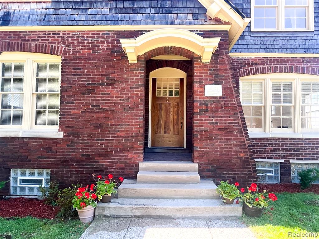 488 PARKVIEW Drive
