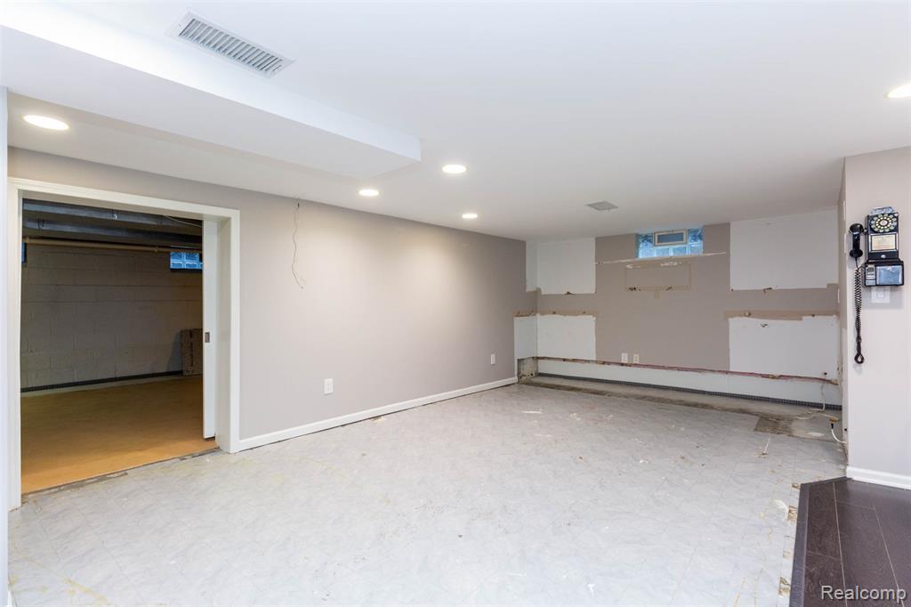 6081 Byram Lake Drive, Linden, MI 48451 — Photo 49