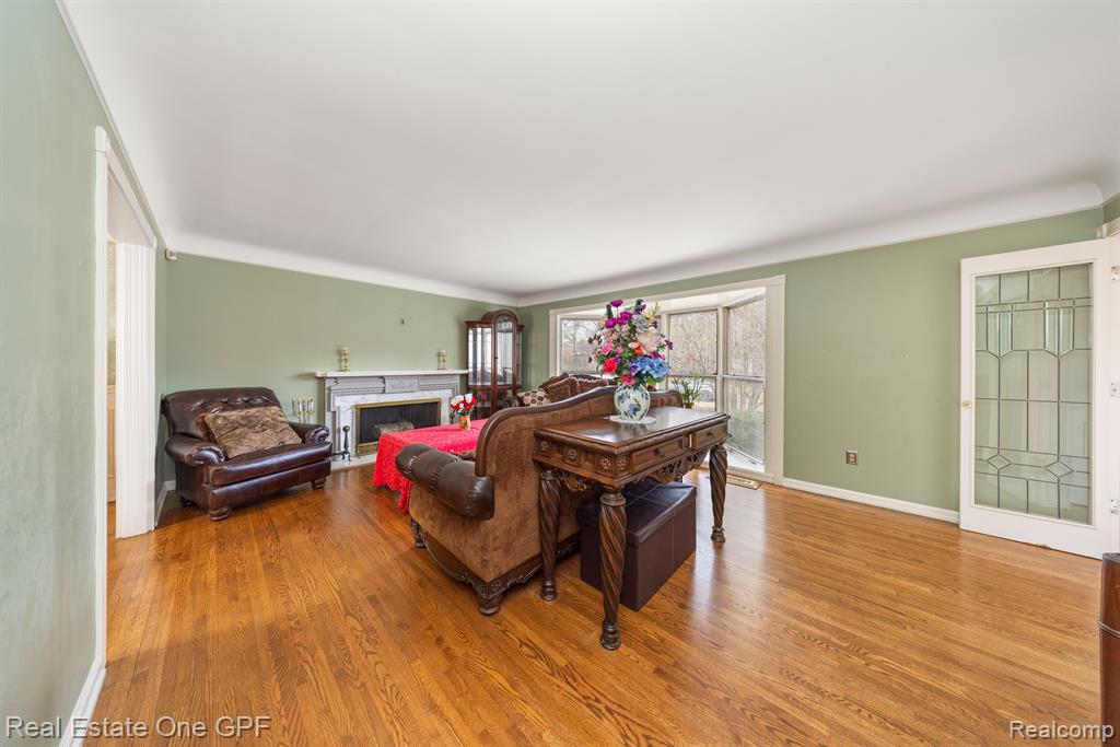 6 ELMSLEIGH Lane, Grosse Pointe, MI 48230 — Photo 7