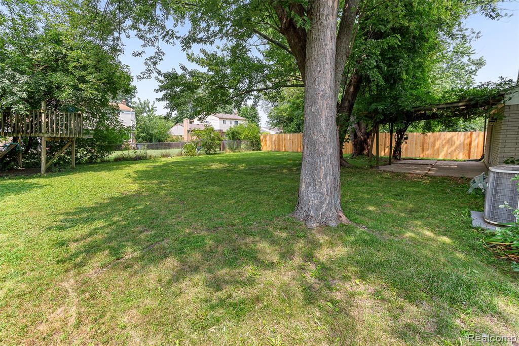 3904 Cloverlawn Avenue, Ypsilanti, MI 48197 — Photo 36